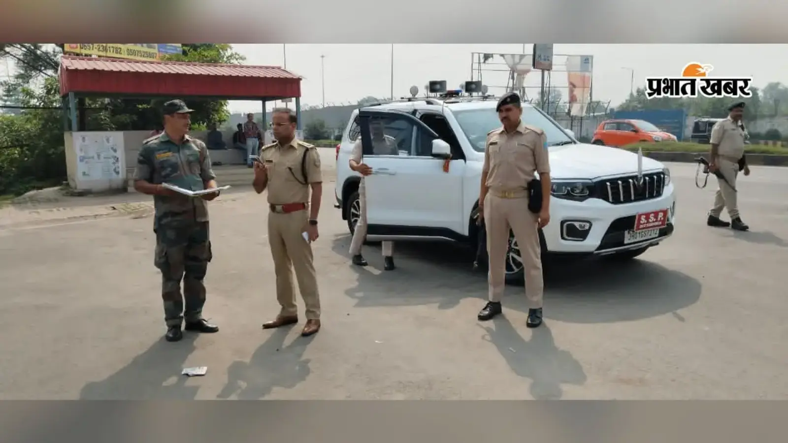 दुर्गा पूजा को लेकर अलर्ट मोड में पुलिस, चेकिंग पॉइंट्स पर अचानक पहुंचे SSP, जानें फिर क्या हुआ