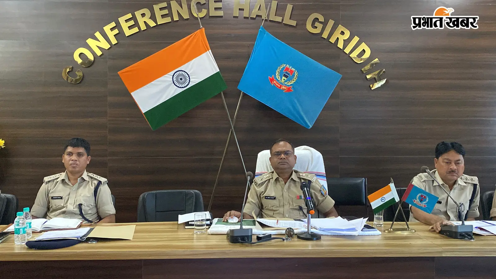त्योहारों पर हुड़दंगियों की खैर नहीं: गिरिडीह एसपी ने समीक्षा बैठक में अपराध नियंत्रण और सुरक्षा को लेकर बनाई रणनीति