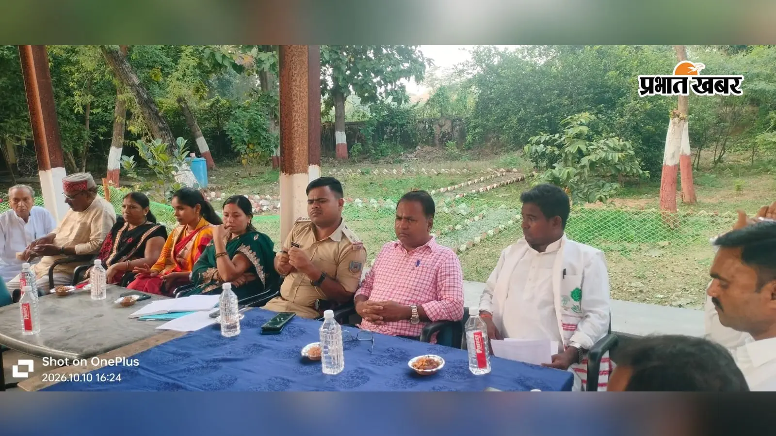 दुर्गा पूजा को लेकर भवनाथपुर थाना परिसर में शांति समिति की बैठक, सौहार्दपूर्ण माहौल में त्योहार मनाने पर जोर