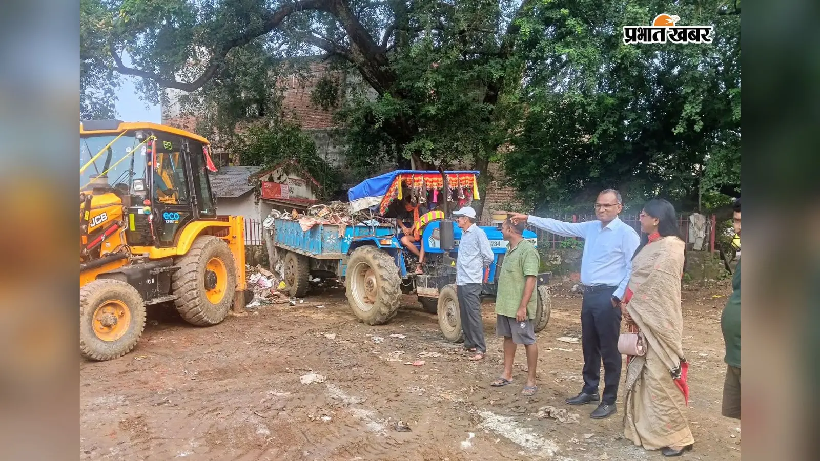 दुर्गा पूजा से पहले बड़ी दुर्गा मंदिर परिसर से हटाया कचरा, दोबारा गंदगी फैलाने पर होगी कार्रवाई