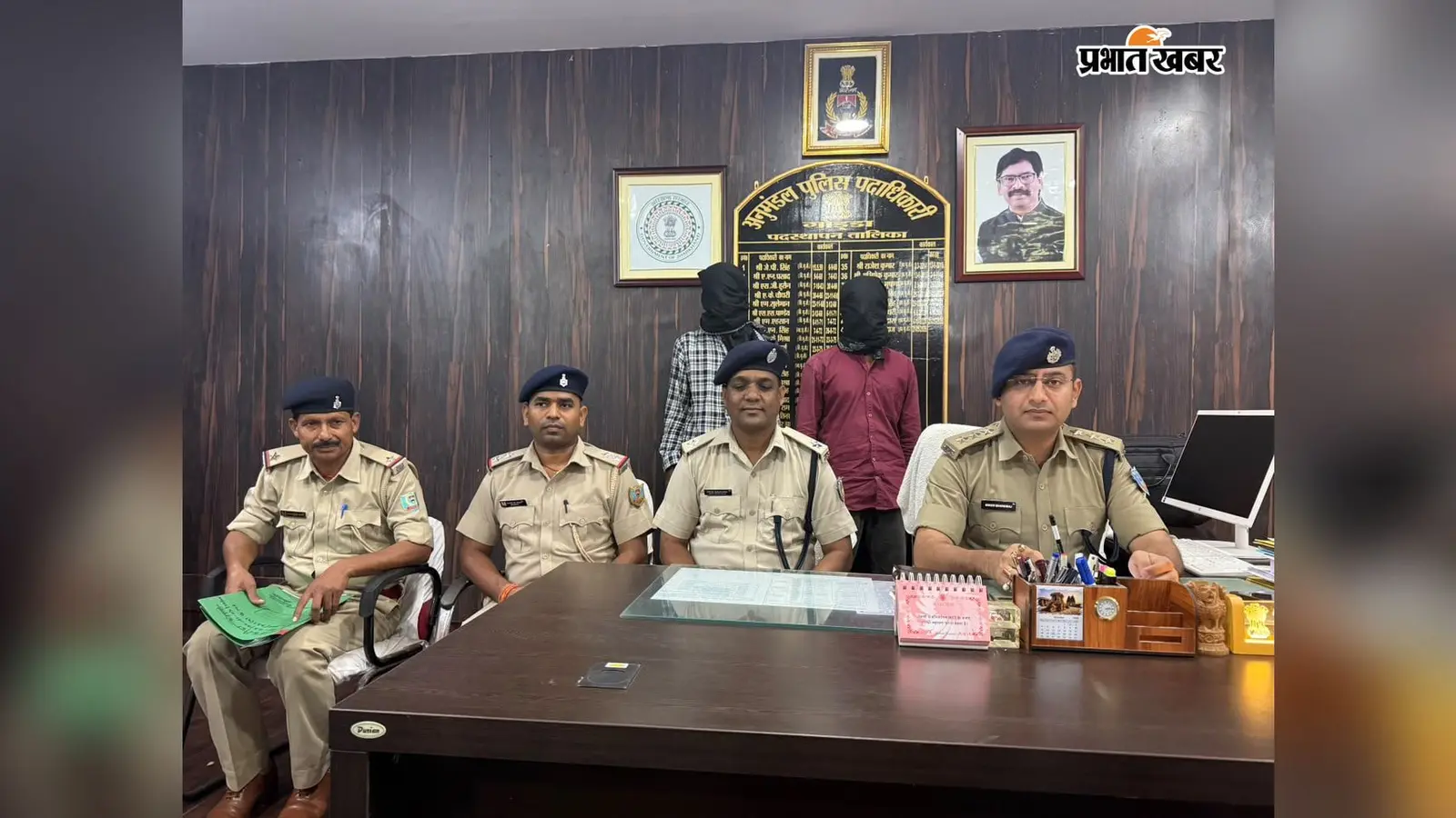 सोलर प्लांट से 13 बैटरियां चोरी, गोड्डा पुलिस ने दो आरोपितों को दबोचा; 5 बैटरियां और बाइक बरामद