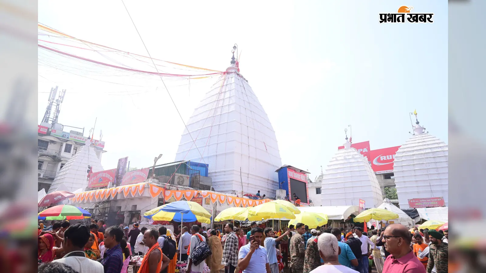 नवरात्र शुरू होते ही बाबा मंदिर में उमड़े श्रद्धालु,70 हजार भक्तों ने स्पर्श पूजा कर किया जलार्पण