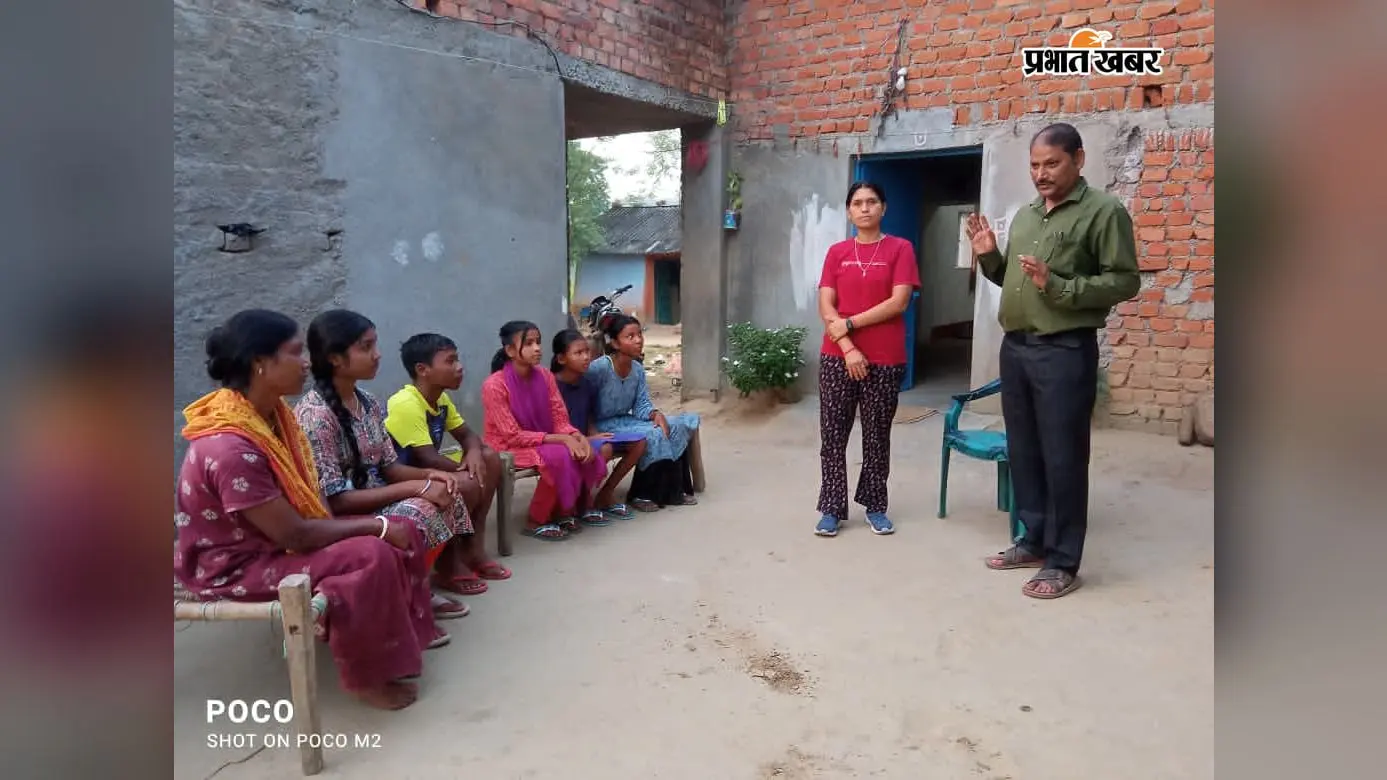 सिर्फ नृत्य नहीं, सरायकेला की पहचान है छऊ, बाटीडीह में कलाकारों ने संरक्षण का लिया संकल्प...