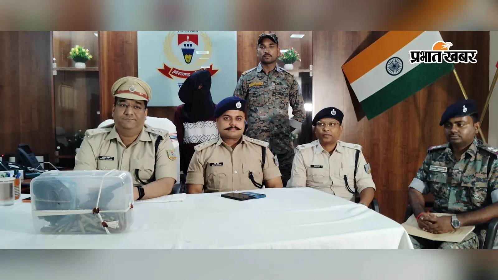 चतरा में हथियार और 54 जिंदा गोलियों के साथ नक्सली गिरफ्तार, राहुल दुबे गैंग से भी संपर्क का खुलासा