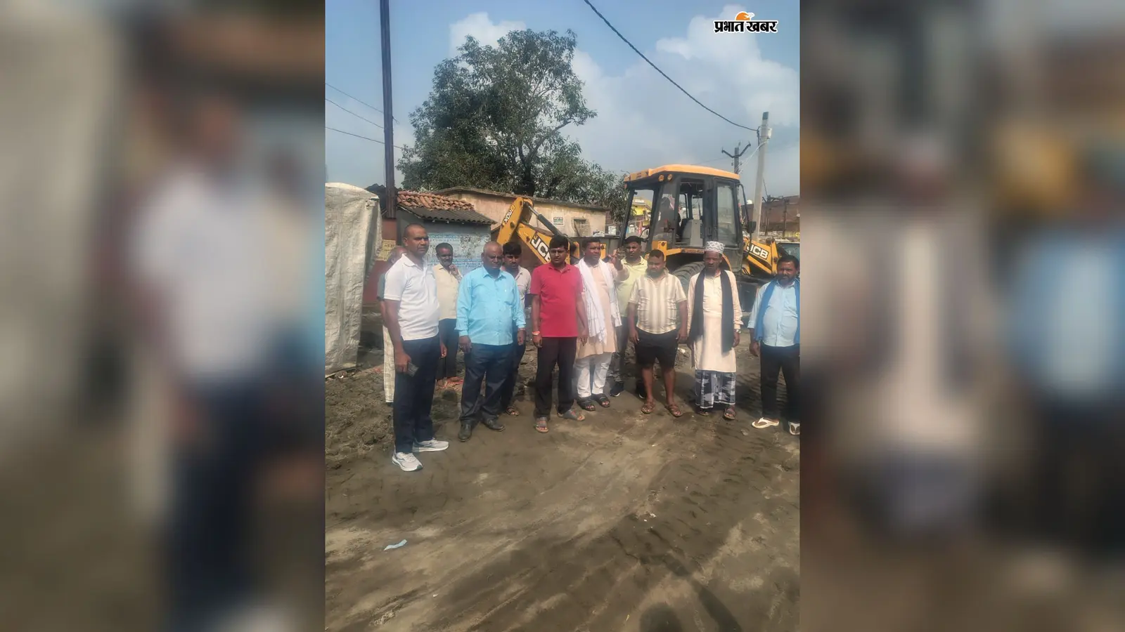 दुर्गापूजा से पहले नावा बाजार में सफाई अभियान, थाना प्रभारी की अगुवाई में JCB से हटायी गयी गंदगी