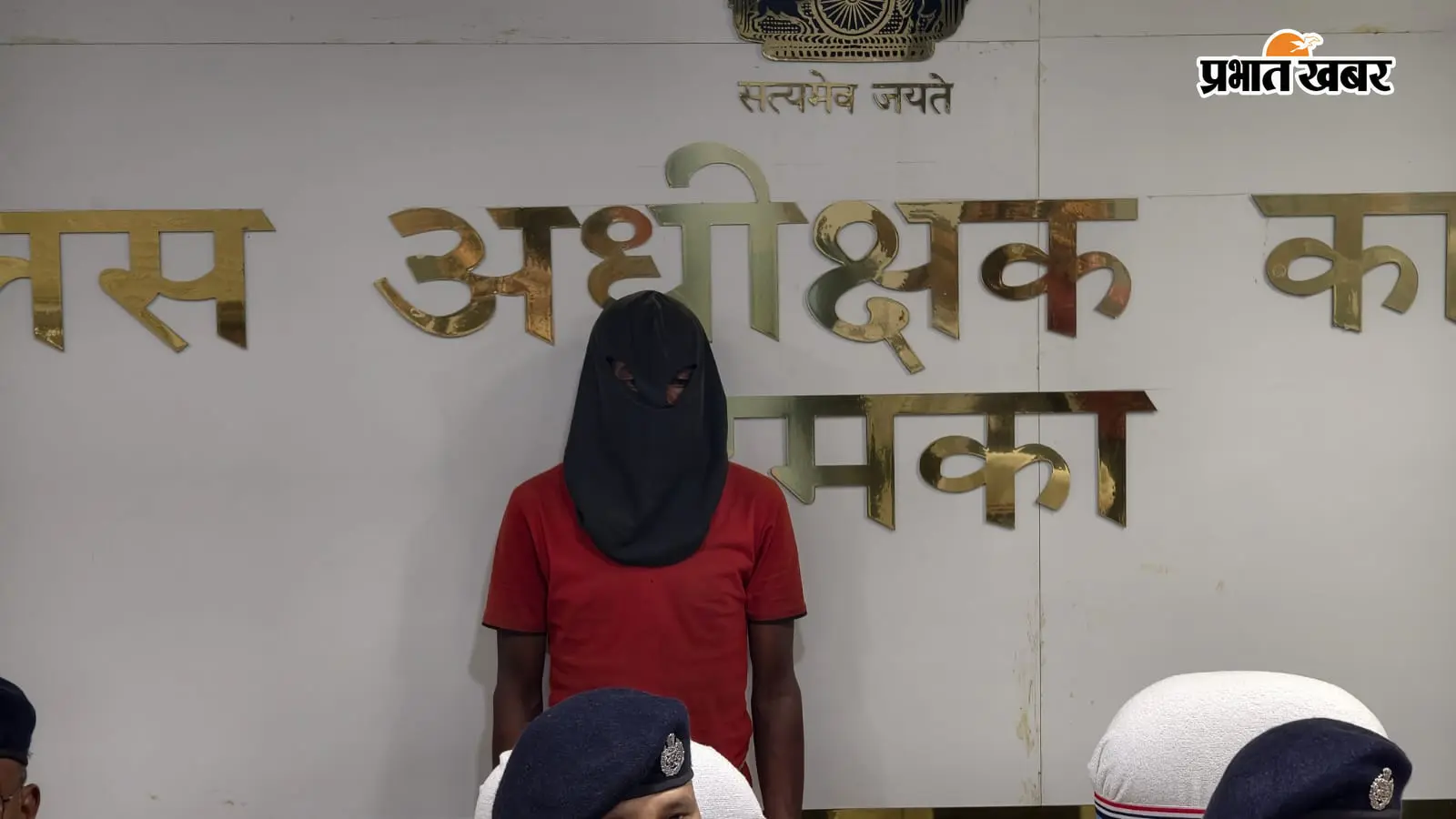 Watch Video : काठीकुंड नाबालिग हत्याकांड का खुलासा, चेहरे के जख्म से पकड़ाया आरोपी; गिरफ्तारी की मांग पर खुद सड़क जाम में था शामिल