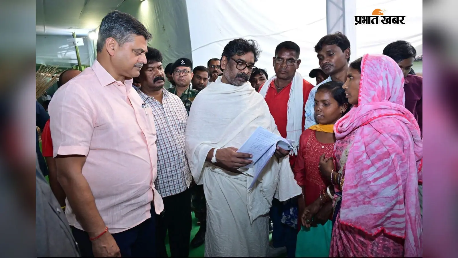 नेमरा में रूपी सोरेन के श्राद्धकर्म की रस्में जारी, सीएम ने सुनीं लोगों की समस्याएं