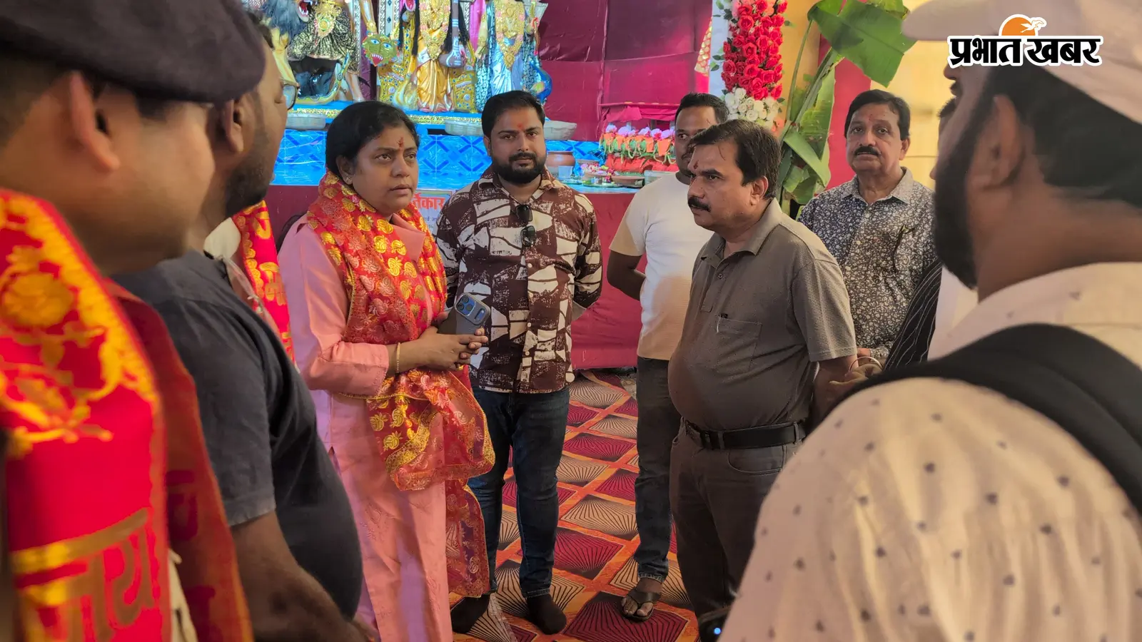 हिरणपुर दुर्गापूजा पंडाल का डीसी ने किया निरीक्षण, सुरक्षा तैयारियों का लिया जायजा