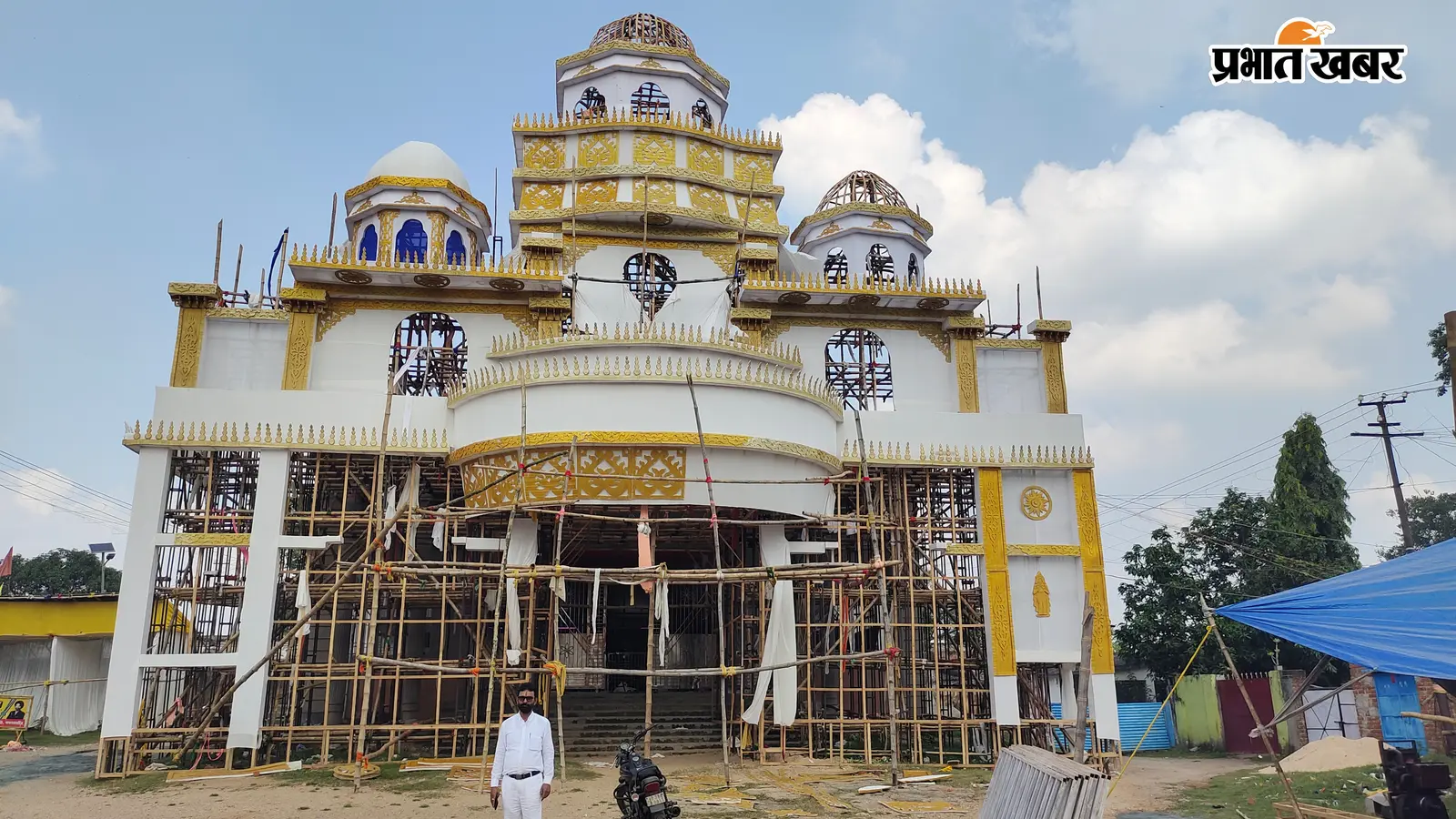 गिरिडीह के इस इलाके में चार दशक से चली आ रही है दुर्गापूजा की परंपरा, इस बार दिखेगी दक्षिण भारतीय मंदिर की भव्य झलक