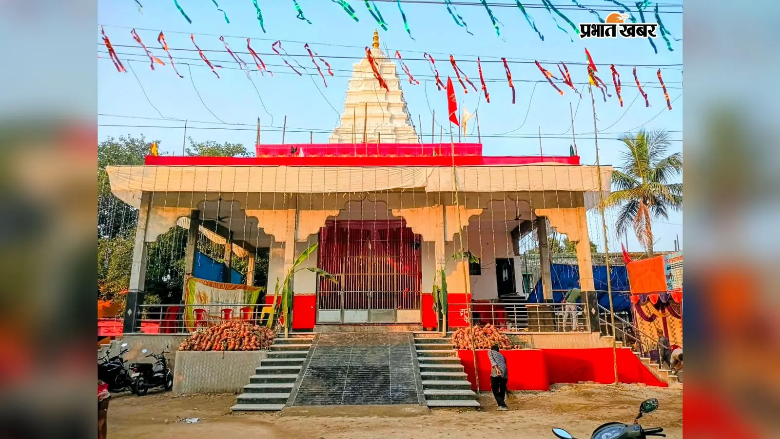 पथरगामा की बड़ी दुर्गा मंदिर में 15 फीट की मां, 5 लाख का बजट