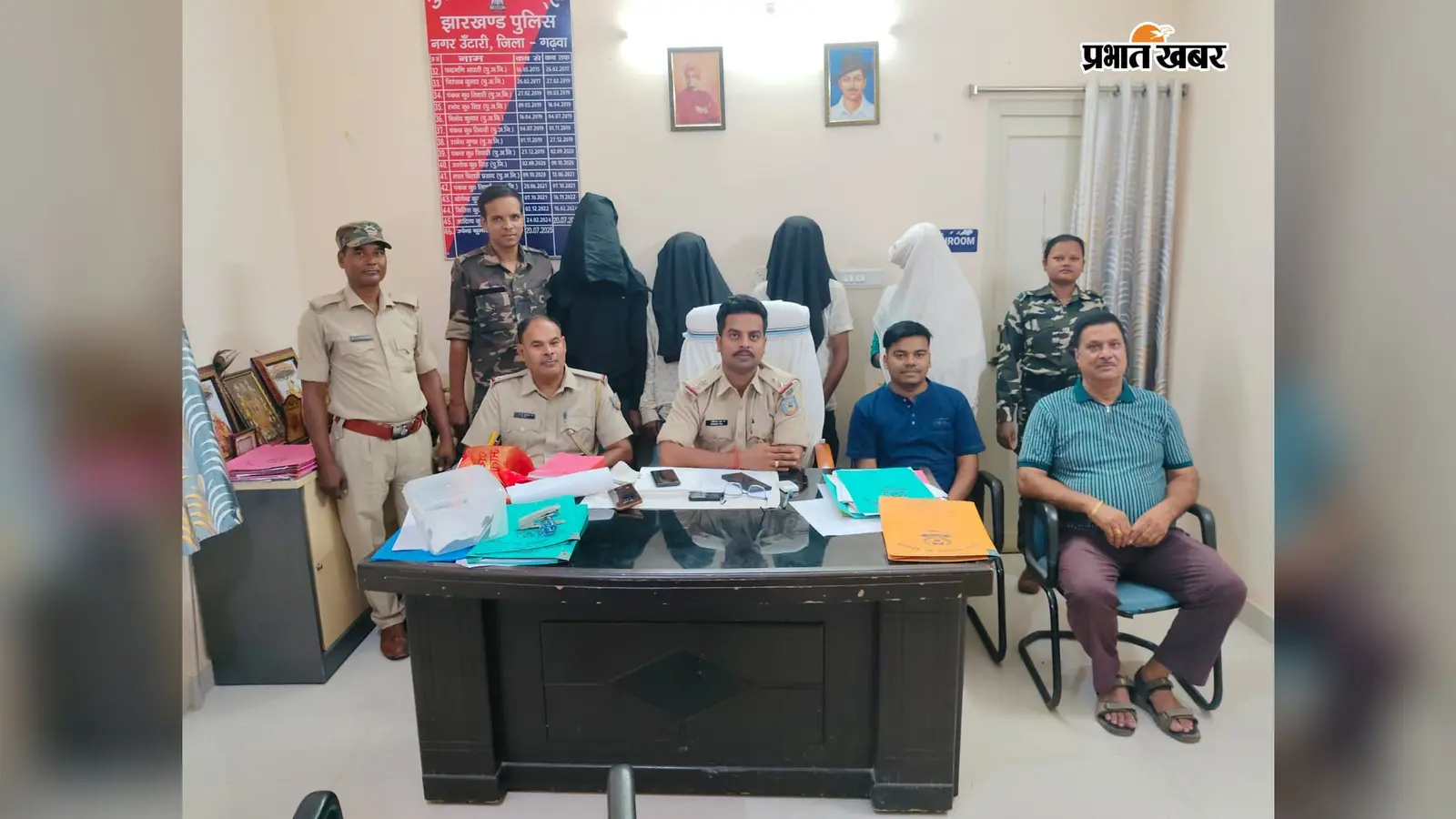 गढ़वा में 'लुटेरी दुल्हन' का खेल बेनकाब, 66 हजार नकद और बाइक बरामद; जानें पूरा मामला