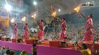 Photos : बनारस जैसी गंगा आरती का नजारा अब एतवारपुर में, 5 पुजारियों की आरती देखने उमड़ रहे श्रद्धालु