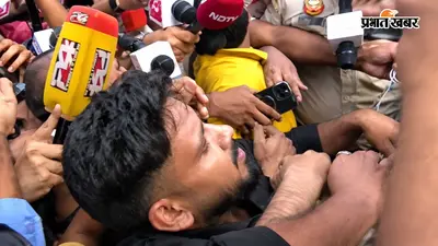 कनॉट प्लेस में 'लहरा दो तिरंगा' मार्च से पहले CJP संस्थापक अभिजीत दीपके हिरासत में, NCP नेता के घर से निकलते ही पुलिस ने उठाया