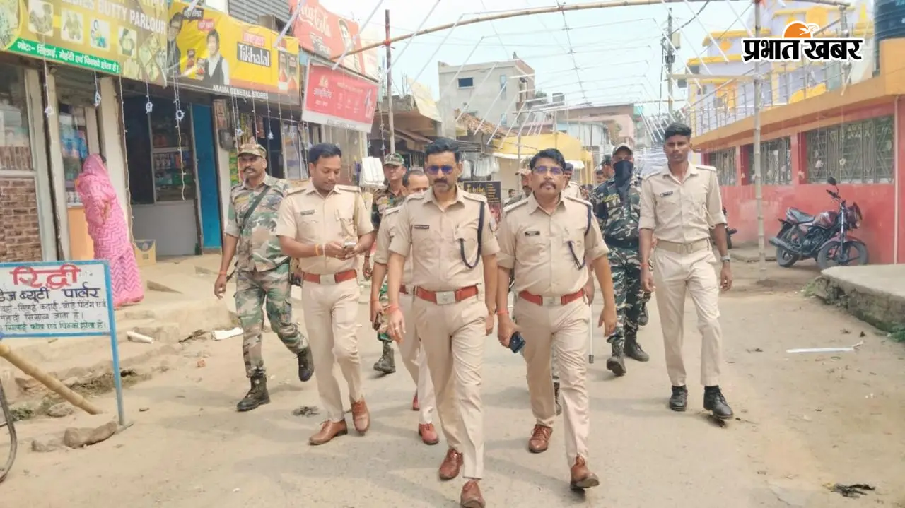 Koderma News: दुर्गापूजा से पहले पुलिस का बड़ा एक्शन, 109 आरोपितों को थाने बुलाया