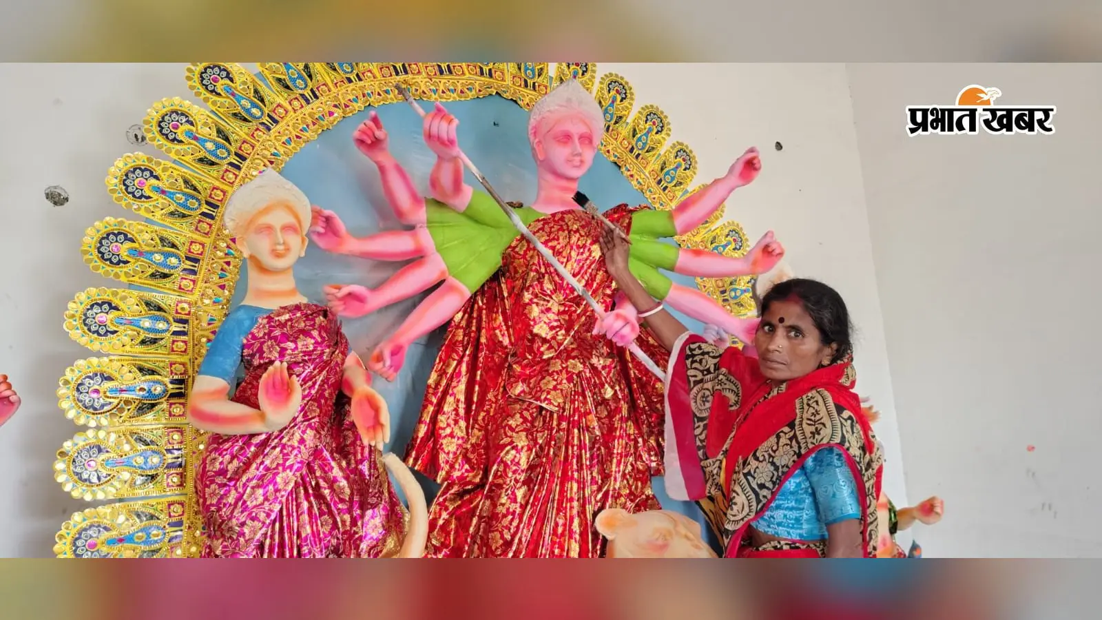 पीढ़ियों से मिली कला को आगे बढ़ा रहीं अनिमा देवी, 15 साल से बना रहीं मां दुर्गा की प्रतिमाएं