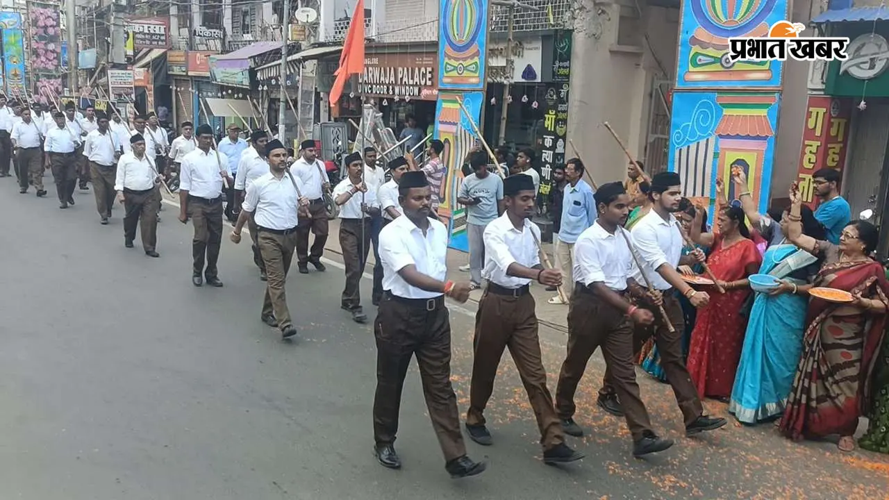 शताब्दी वर्ष में अनुशासन के साथ निकला संघ का पथ संचलन