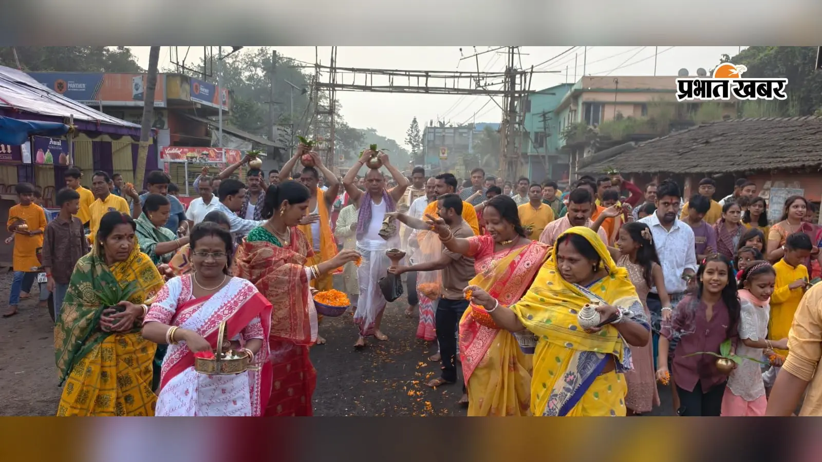 बंगाली परंपरा के साथ दुर्गोत्सव का आगाज,नवपत्रिका स्थापना के बाद खुले मां के पट