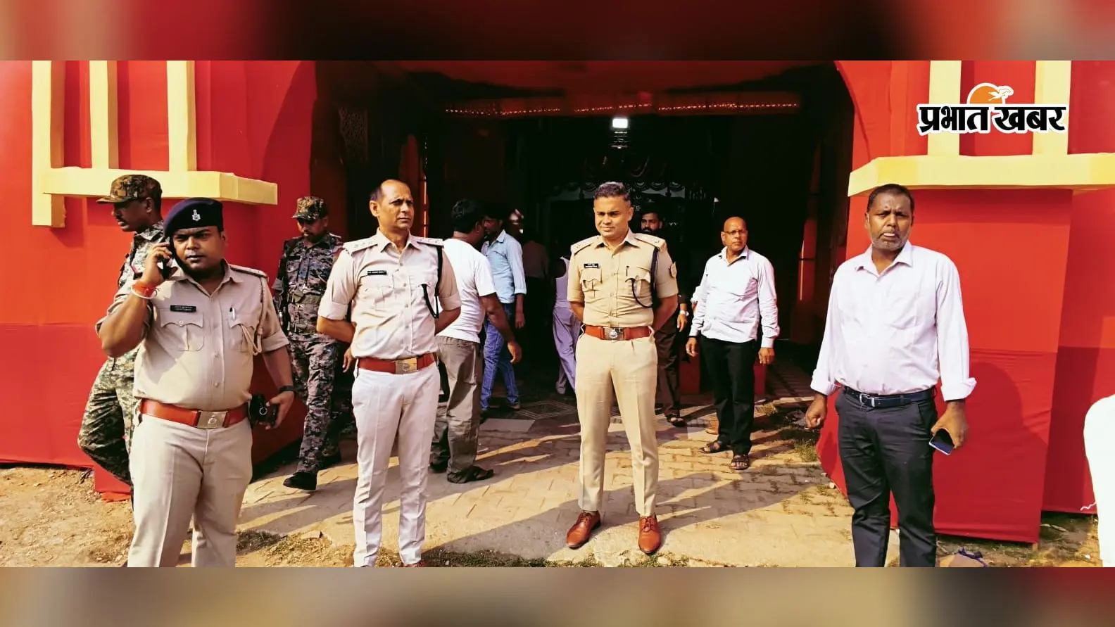 त्योहारों पर चप्पे-चप्पे पर नजर: बरोरा के पूजा पंडालों की सुरक्षा जांचने पहुंचे ग्रामीण एसपी मो. याकूब