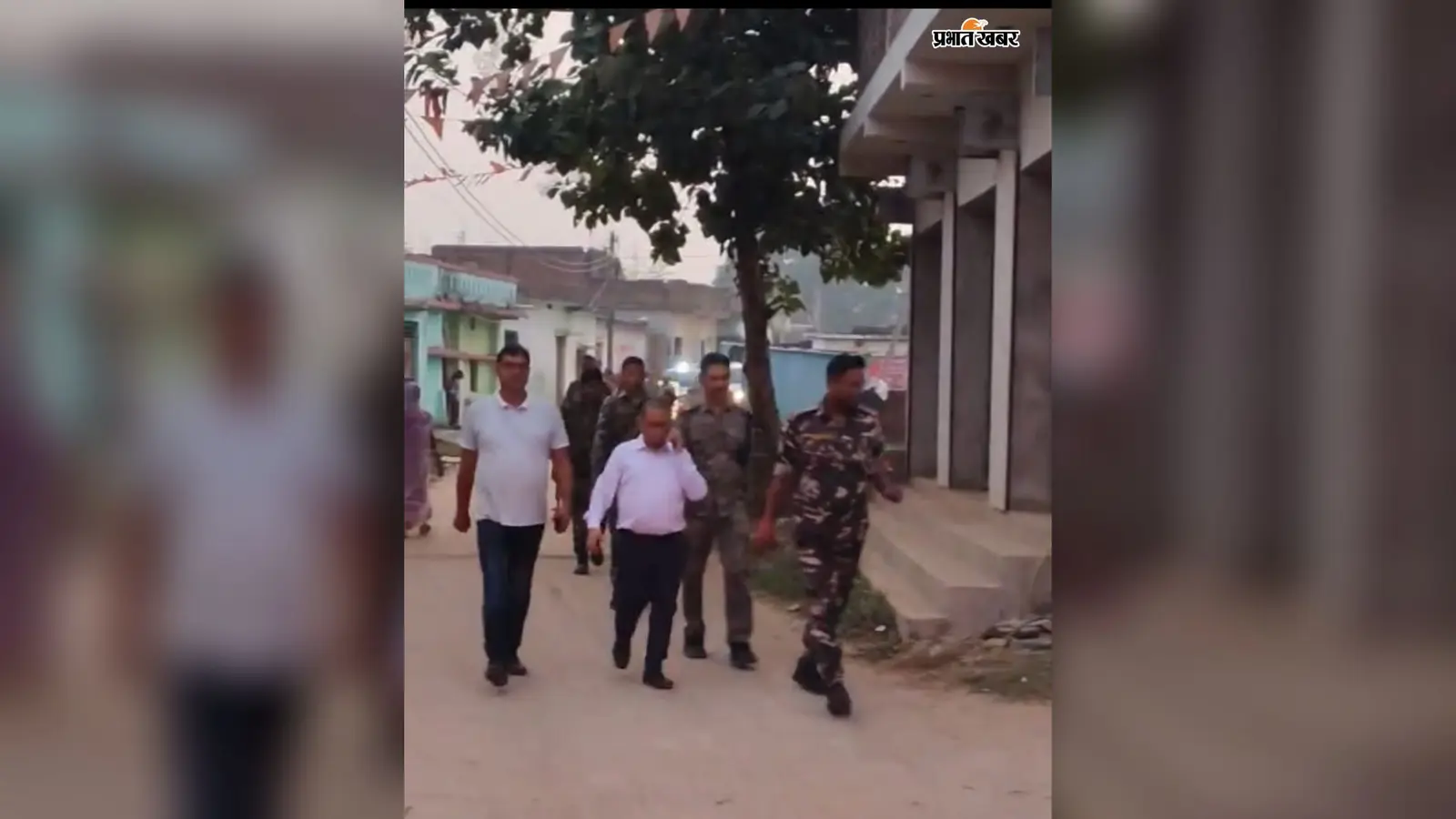 गिद्धौर में दुर्गापूजा को लेकर पुलिस ने निकाला फ्लैग मार्च, हुड़दंगियों पर रहेगी नजर
