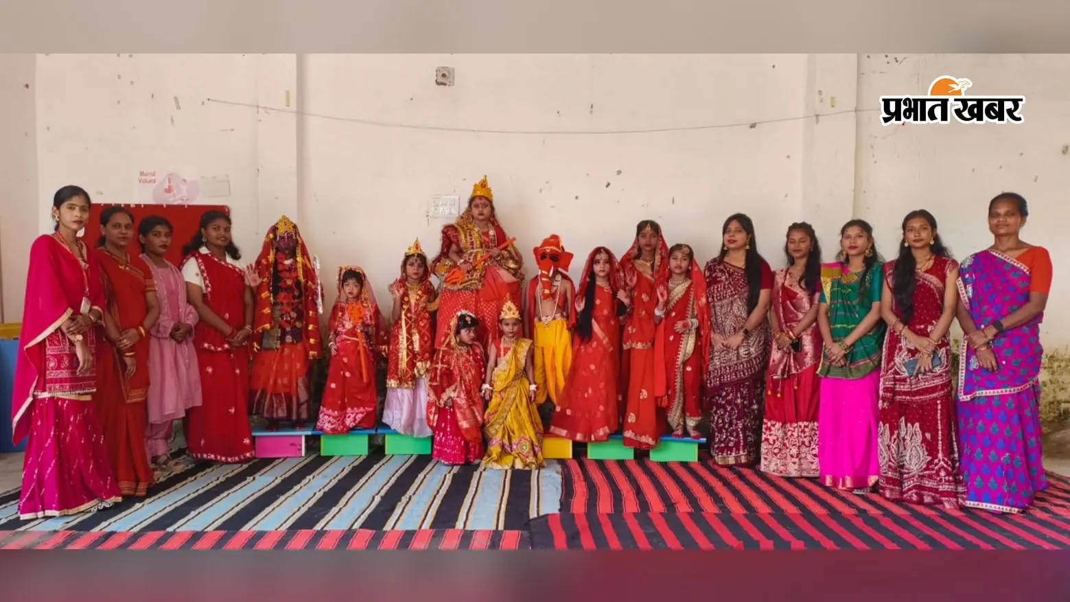 Simdega : नन्हे बच्चों ने दिखाए नवदुर्गा के नौ रूप, डांडिया की थाप पर झूम उठा टुकुपानी प्ले स्कूल