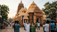 Watch Video: छपरा में जगन्नाथ पुरी मंदिर की तर्ज पर बना भव्य दुर्गा पंडाल, 50 लाख की लागत से तैयार संरचना बनी आकर्षण