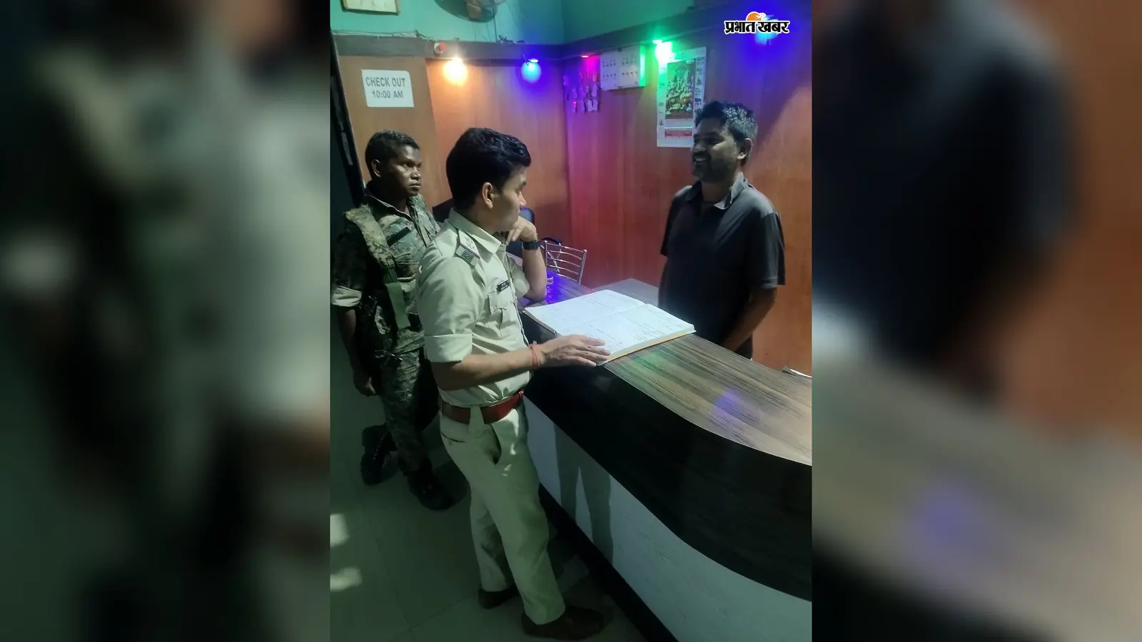 Simdega: होटल-लॉज में ठहरने वालों का रिकॉर्ड रखना होगा जरूरी, दुर्गा पूजा को लेकर पुलिस सख्त
