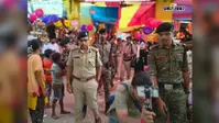 WATCH VIDEO: बेतिया पुलिस की अनोखी पहल, वृद्धाश्रम के 15 परित्यक्त बुजुर्गों को घुमाया दुर्गा पूजा पंडाल