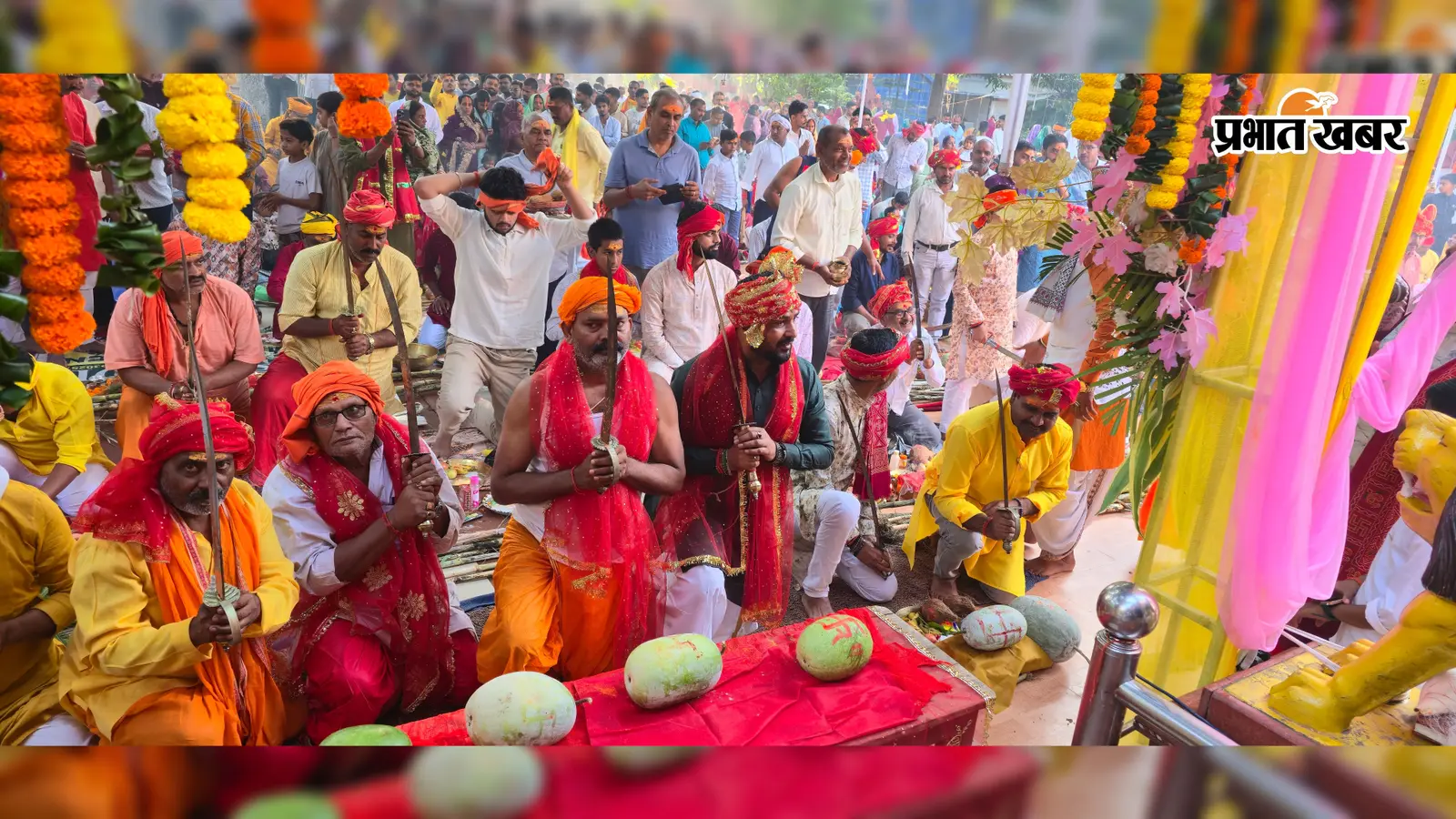 संधि बलि के बाद मां भद्रकाली की महाआरती, इटखोरी मंदिर में भक्तों ने मांगा सुख-समृद्धि का आशीर्वाद