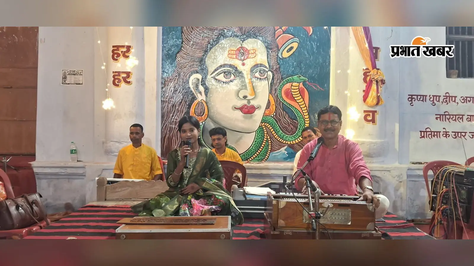 चितरा के दुर्गा मंदिर में भजनों की बही गंगा, माता रानी के गीतों पर मंत्रमुग्ध हुए श्रद्धालु