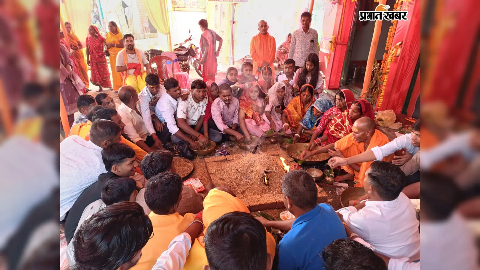 Chatra News: विजयादशमी पर पूजा पंडालों में हवन, कन्या पूजन के बाद हुआ कलश विसर्जन