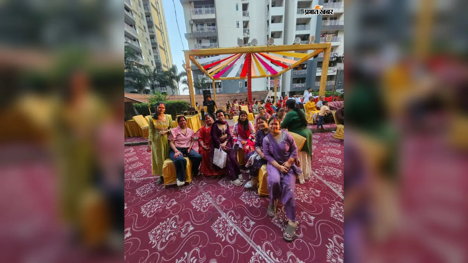 सिंदूर खेला के बाद आपणो घर में मां दुर्गा को दी गयी भावभीनी विदाई, जयकारों के बीच हुआ विसर्जन