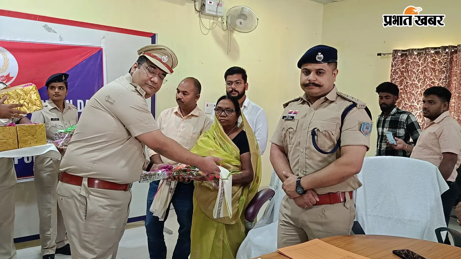 पुलिस संस्मरण दिवस पर शहीद जवानों को दी श्रद्धांजलि, परिजनों को सम्मानित किया