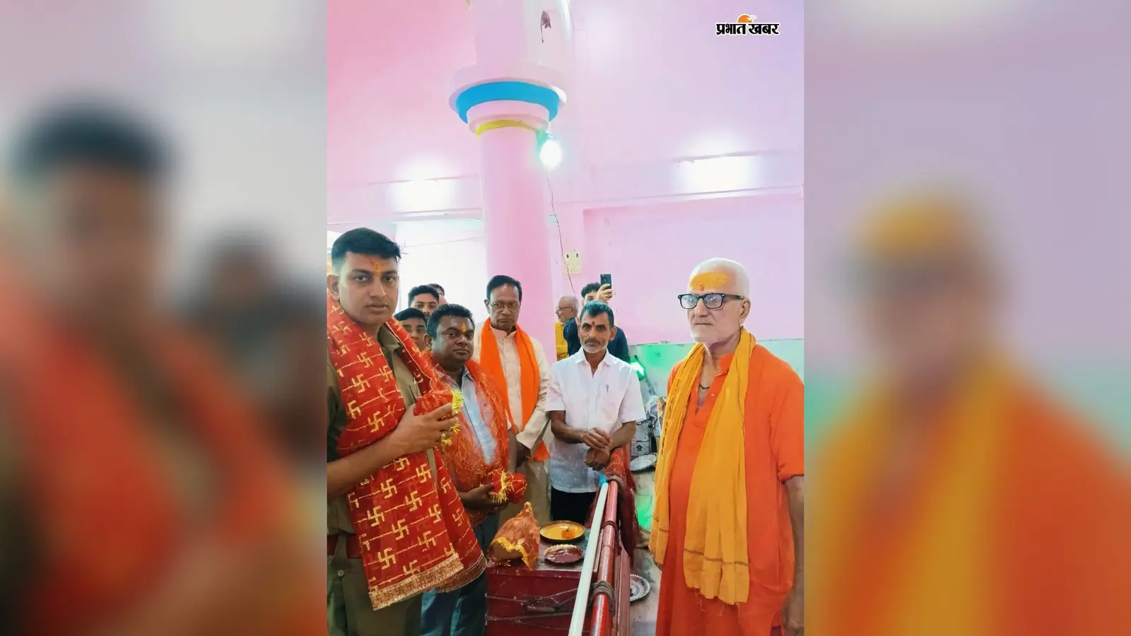 पाकुड़ में शांतिपूर्ण संपन्न हुई दुर्गा पूजा, महाकाल मंदिर में एसडीओ और एसडीपीओ ने टेका मत्था