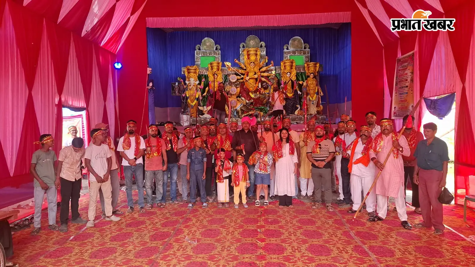 पाकुड़ में विजयादशमी पर हुआ अस्त्र-शस्त्र पूजन, शौर्य और धर्म रक्षा का लिया संकल्प
