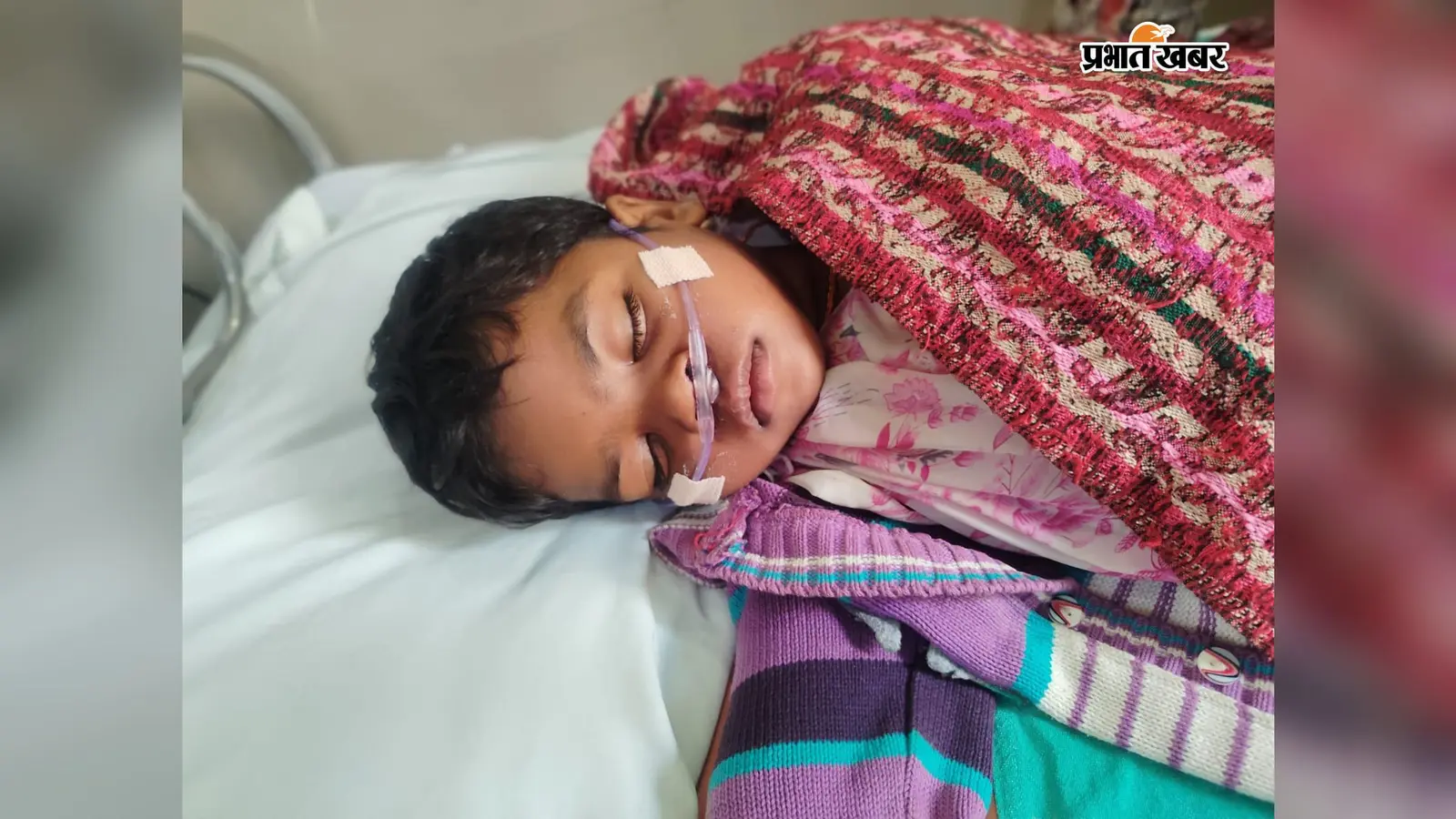 लोहरदगा में पैकेट वाली बिरयानी खाने के बाद 3 बच्चे बीमार, दो की हालत गंभीर; रांची में चल रहा इलाज
