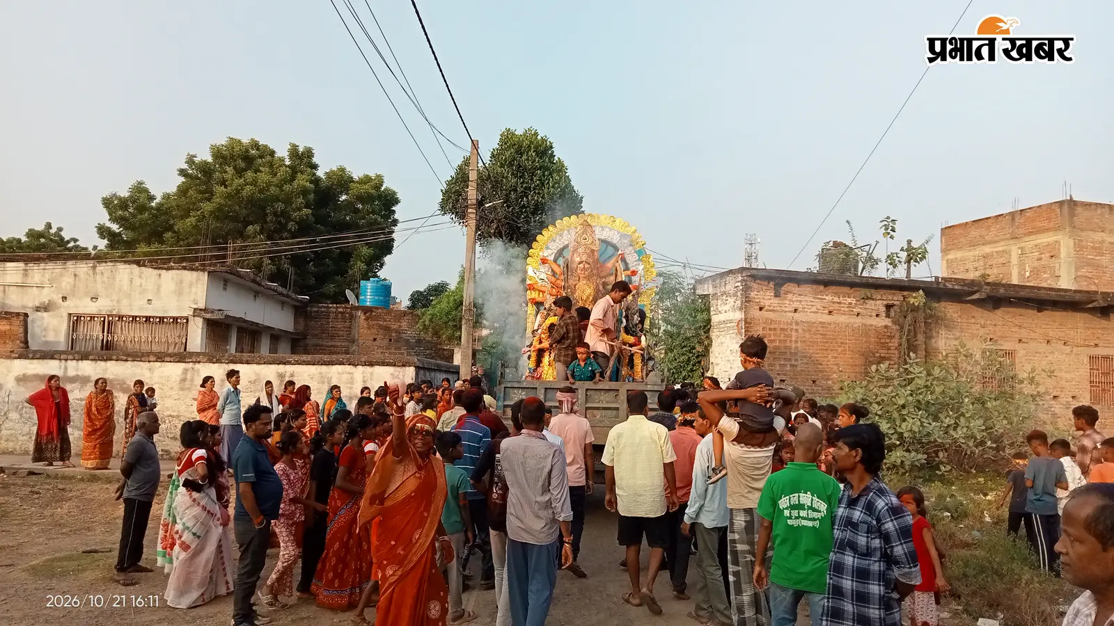 ‘अगले बरस तू अबार आस्बे’ के जयकारों के बीच मां दुर्गा को विदाई, पाकुड़ में शांतिपूर्ण विसर्जन
