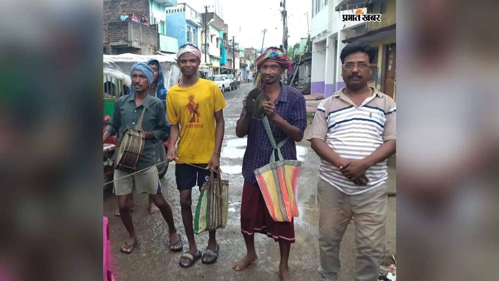 साहिबगंज में बदल रही दशहरा की तस्वीर, मंदिरों में आदिवासी समाज के पारंपरिक झुंड अब कम दिख रहे