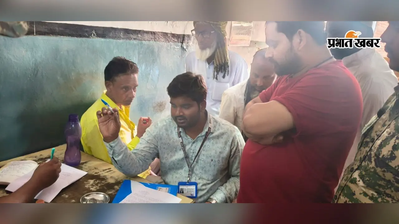 घोड़थंभा में खाद्य सुरक्षा विभाग की छापेमारी, 15 में से 14 दुकानों पर मिला ये बड़ा निर्देश