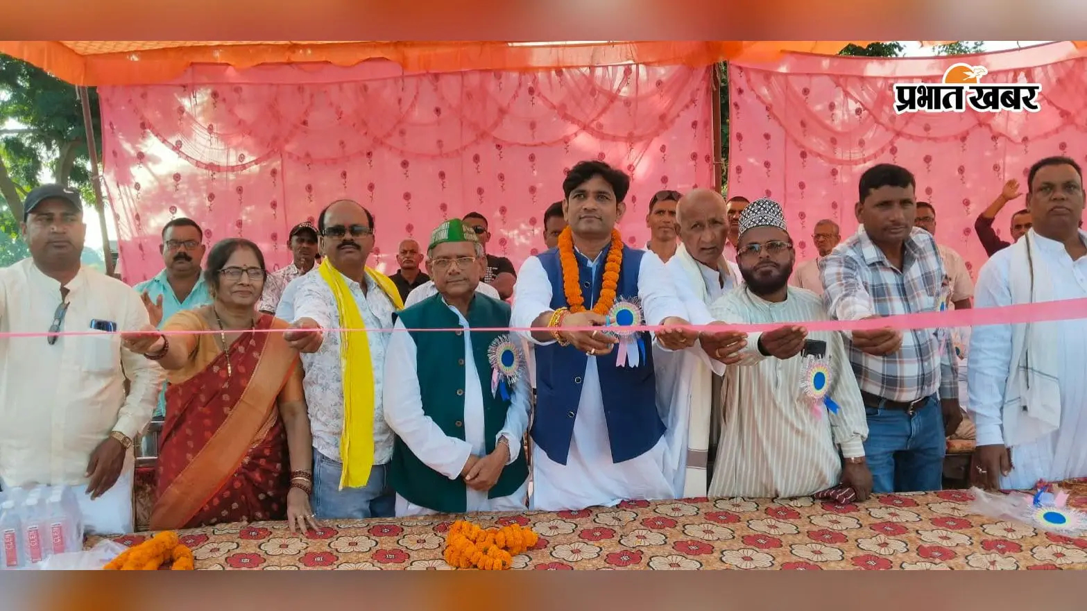 छतरपुर में 80 फीट ऊंचे रावण का दहन, भोजपुरी कलाकार चांदनी सिंह की प्रस्तुति ने बांधा समां