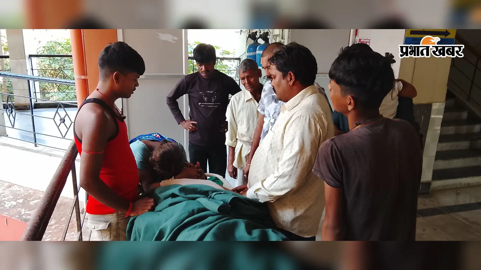 दुमका में नहाने के दौरान करंट का झटका बना काल, 40 वर्षीय टोटो चालक की मौत
