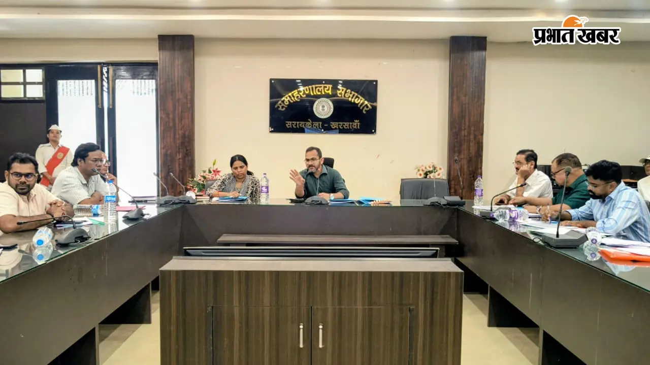 स्वास्थ्य सेवाओं में लापरवाही पर डीसी सख्त, इन डॉक्टरों के वेतन पर लगेगी रोक, जानें पूरा मामला