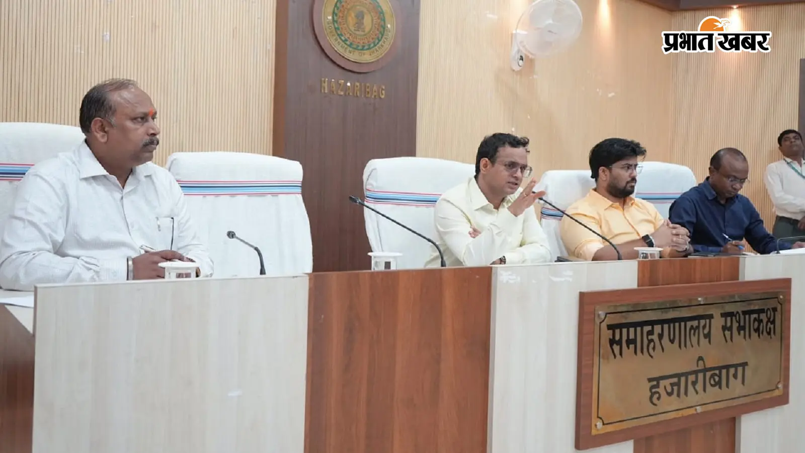 हजारीबाग में सड़क निर्माण में लापरवाही पर होगी FIR, 26 जनवरी तक 80% रैयतों को देना होगा मुआवजा
