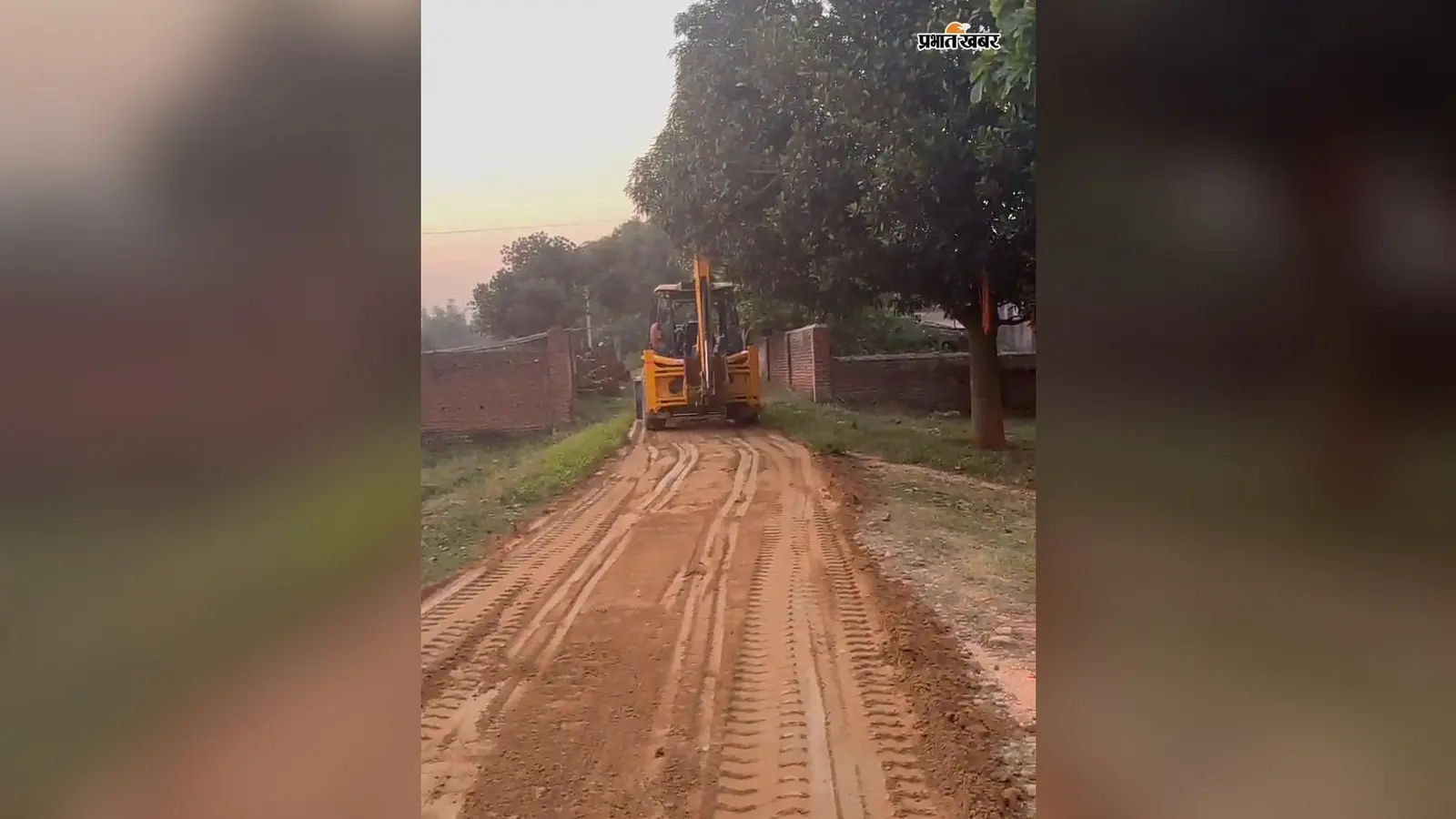 करमाटांड़ में जर्जर सड़क की बदलेगी सूरत, पिंडारी से घोषबाद तक मिट्टी-मोरम डालने का काम शुरू