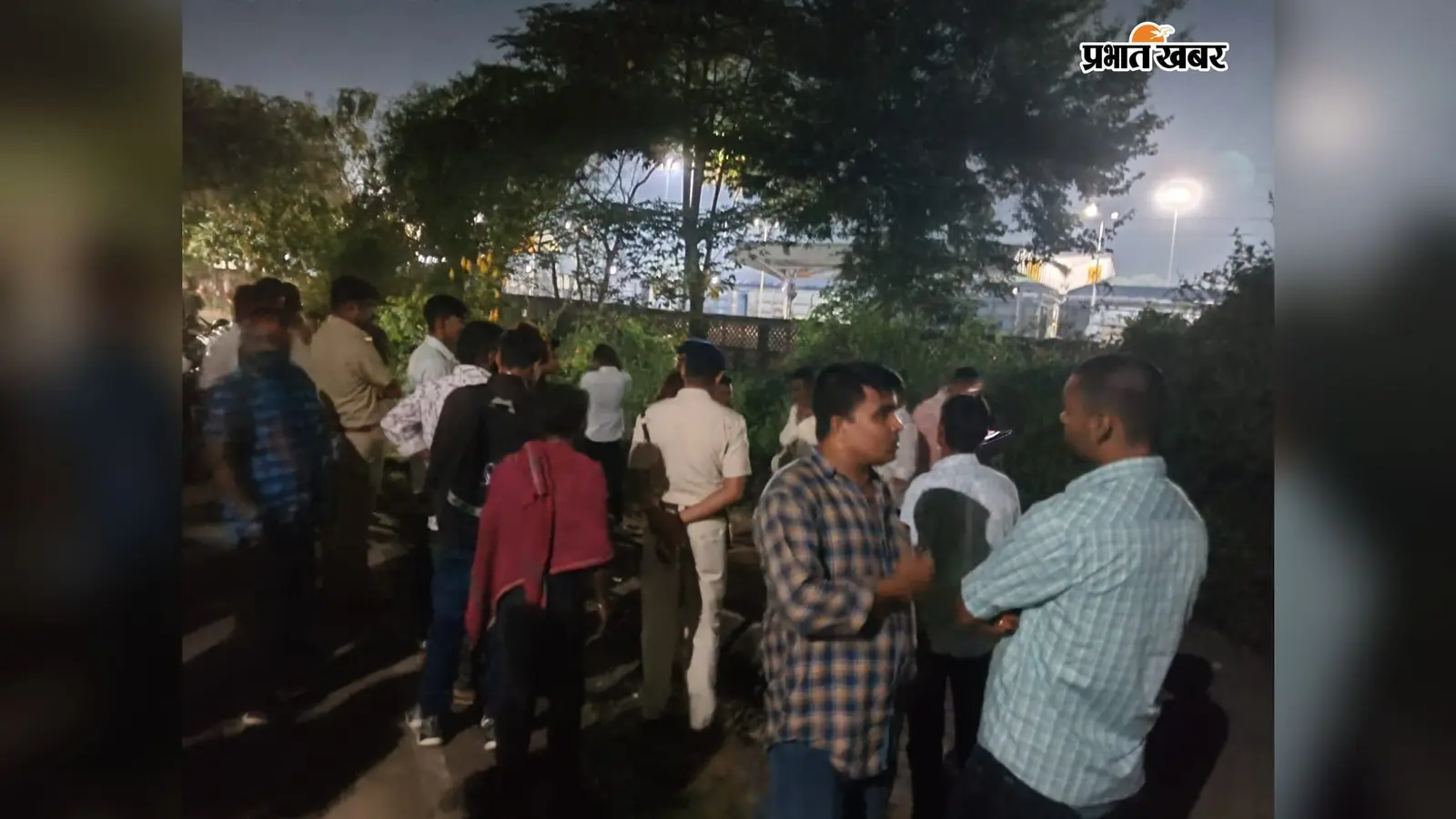दुमका स्टेशन पर ट्रेन की चपेट में आने से युवक की मौत, हादसा या आत्महत्या की गुत्थी सुलझाने में जुटी पुलिस