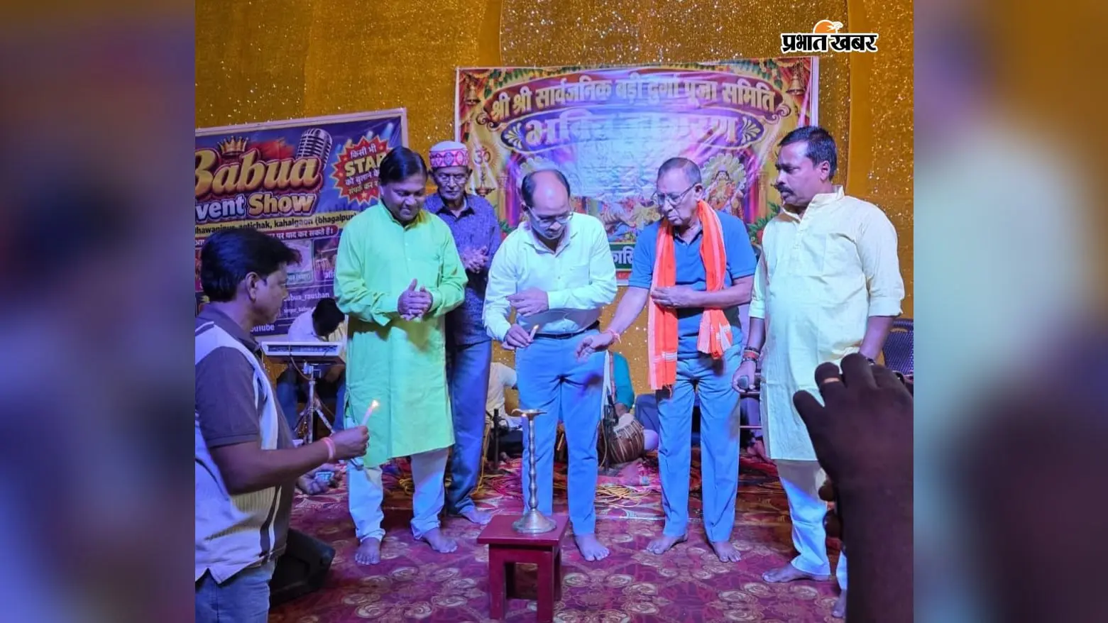 राजमहल में स्नेहा सोनल के भजनों पर झूमे भक्त, देर रात तक गूंजे माता के जयकारे