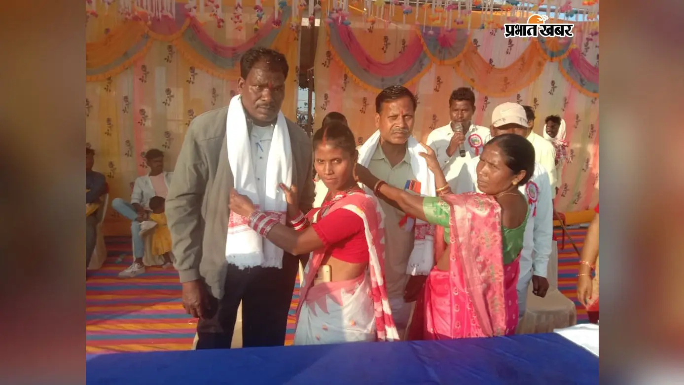 लोहरदगा के बगड़ू में ऐतिहासिक दशहरा जतरा, ढोल-नगाड़ों की थाप पर झूमे लोग
