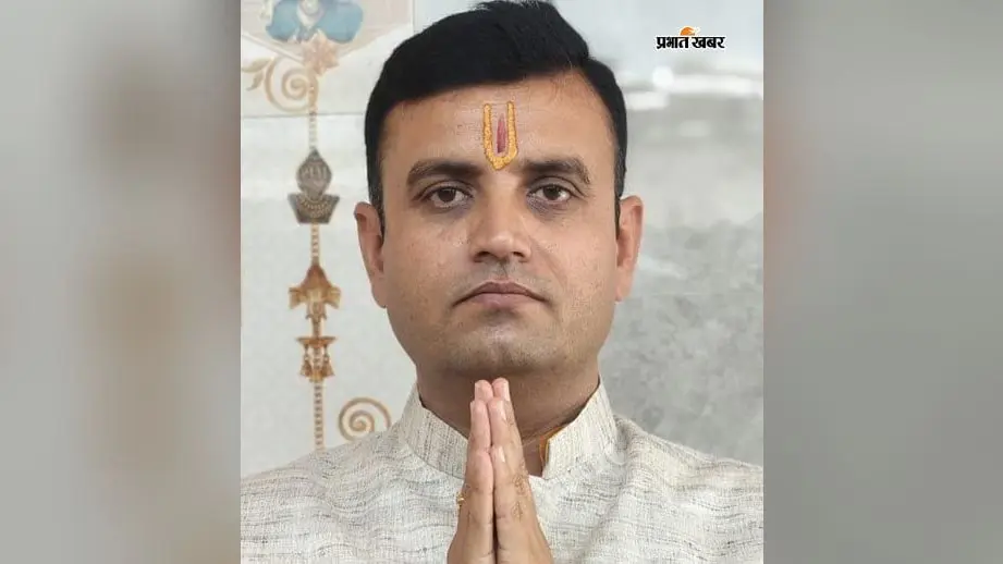 आम्रपाली परियोजना में रैयतों की समस्या पर सांसद प्रतिनिधि
सख्त, आंदोलन की दी चेतावनी