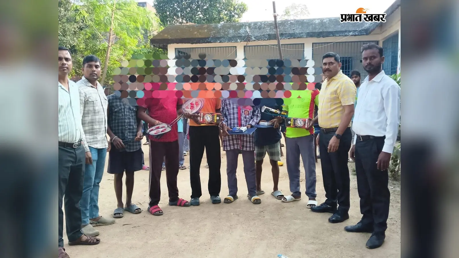 बच्चों की मांग पर सिमडेगा पुलिस का तोहफा, बाल संप्रेक्षण गृह में मिली खेल सामग्री