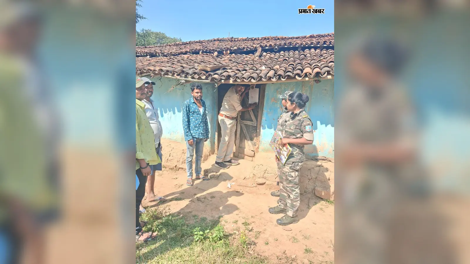 पहले डुगडुगी बजायी, फिर घर पर चिपकाया इश्तेहार; पुलिस ने फरार आरोपी को दी चेतावनी