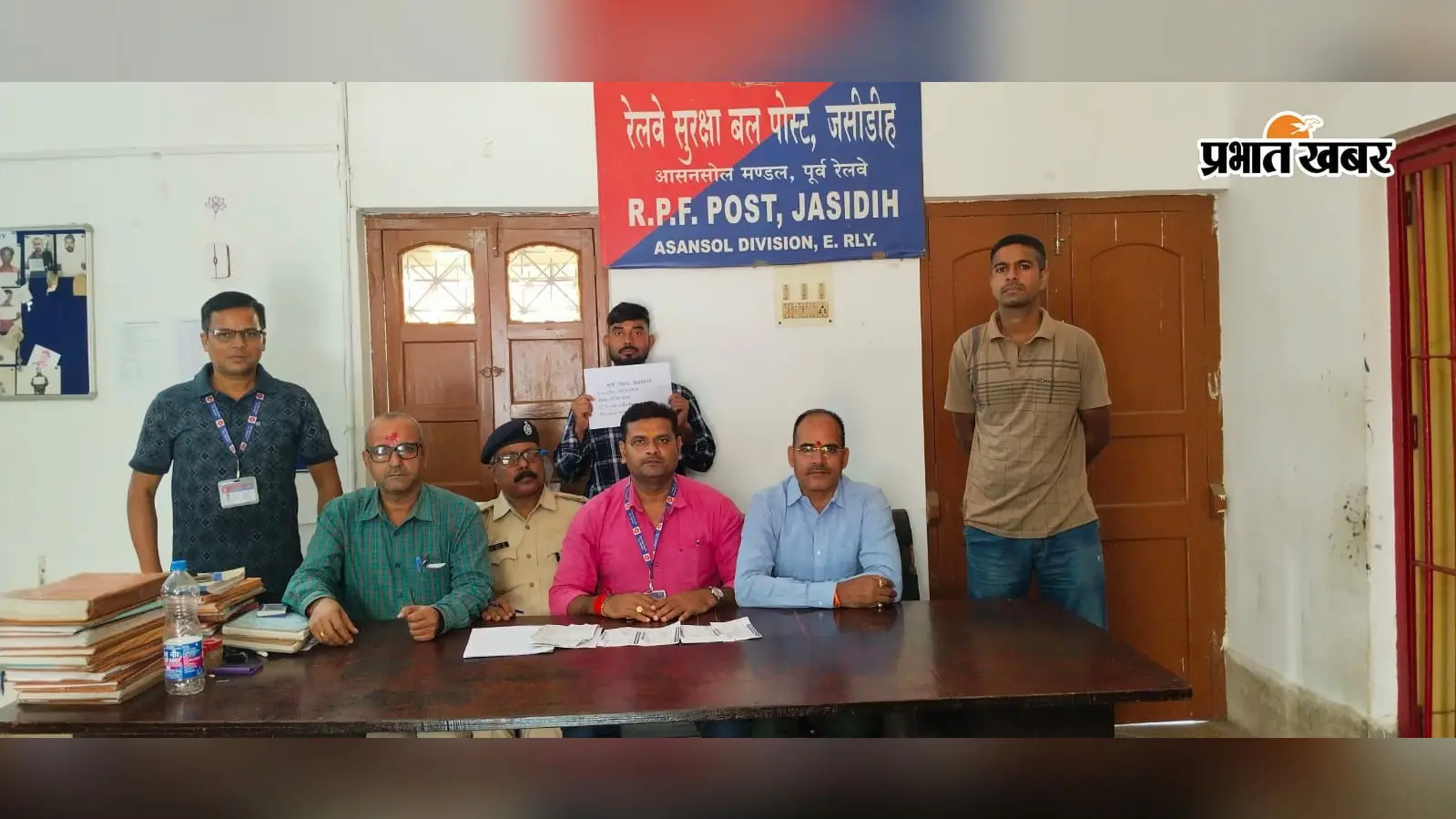 जसीडीह में तत्काल टिकट की अवैध खरीद-बिक्री के आरोप में युवक गिरफ्तार